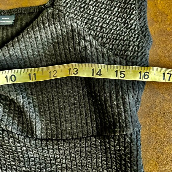 Maeve, Size Medium, Black V-neck Shirt NWOT - Picture 6 of 7